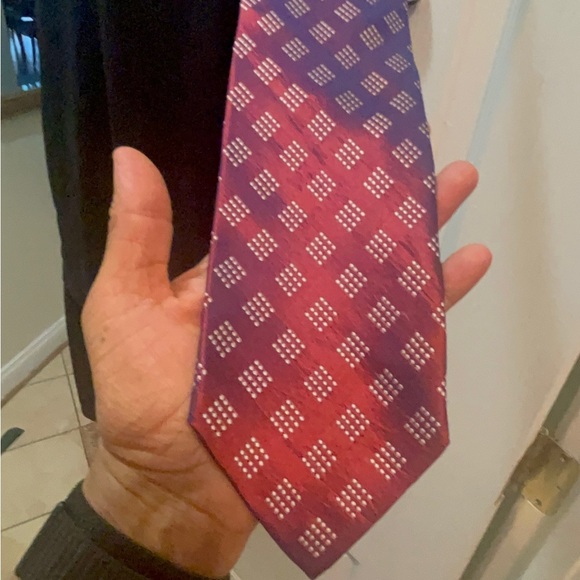 Givenchy beautiful ties very unique color, shine differently. new condition - Picture 1 of 10